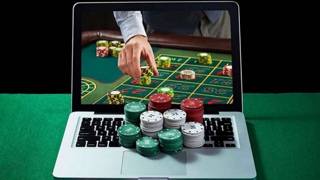 Playing Online Poker In Canada- How to play the games